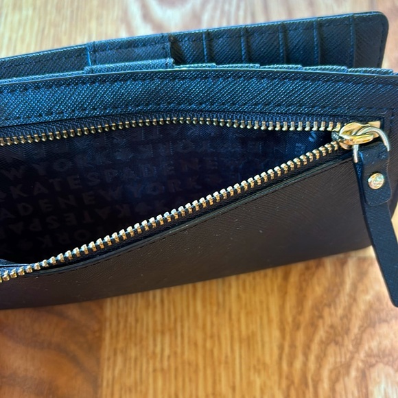 GUC Kate Spade Black wallet - Picture 5 of 5